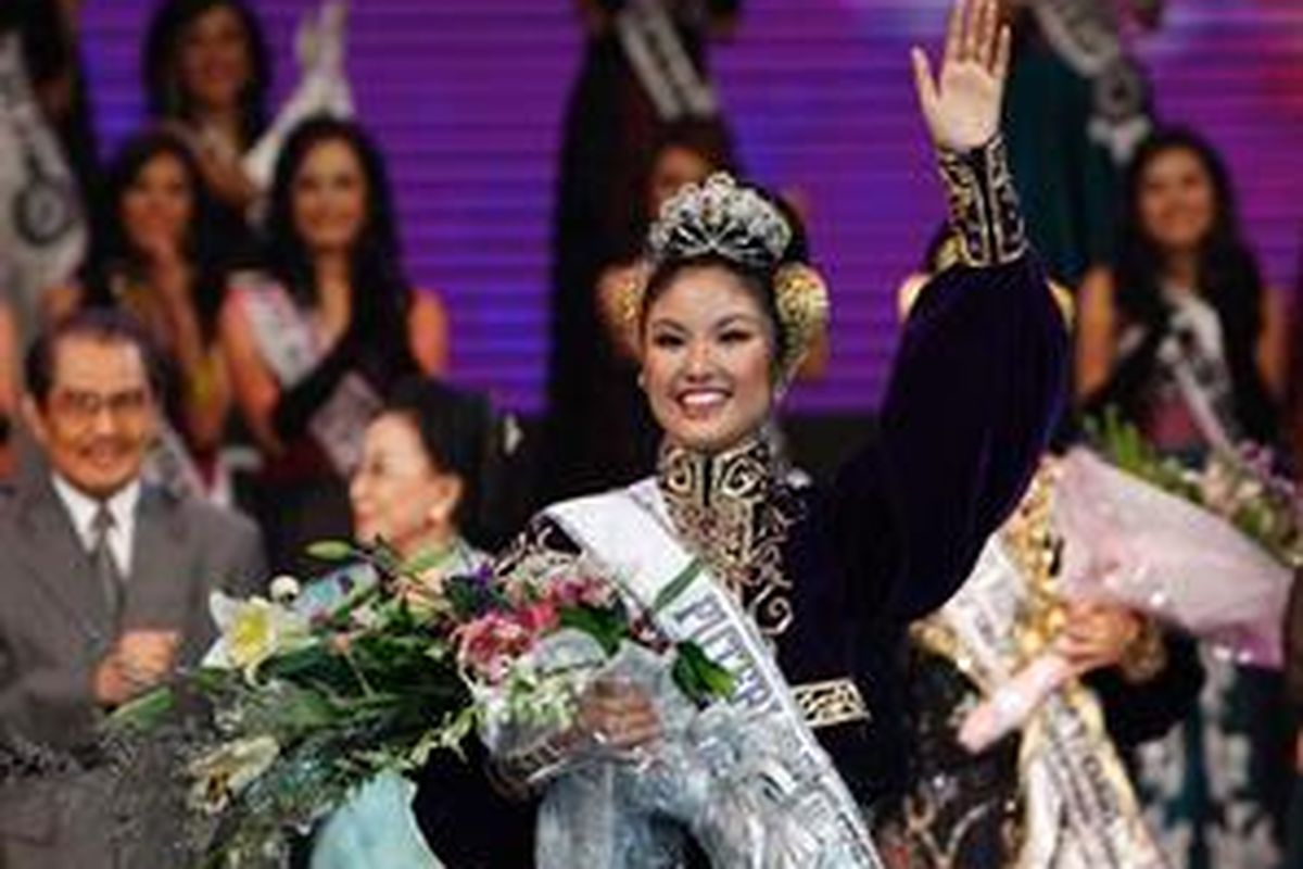 Finalis Puteri Indonesia 2008 perwakilan DKI Jakarta 6, Zivanna Letisha Siregar terpilih sebagai Puteri Indonesia 2008 pada malam Grand Final Pemilihan Puteri Indonesia 2008 di Plenary Hall, Jakarta Convention Centre, Jumat (15/8) malam.