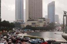 Hujan Deras di Jakarta, Jalan Sudirman Arah Bundaran HI Macet Siang Ini