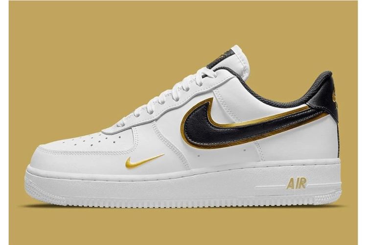 Nike Air Force 1 White Double Swoosh. 