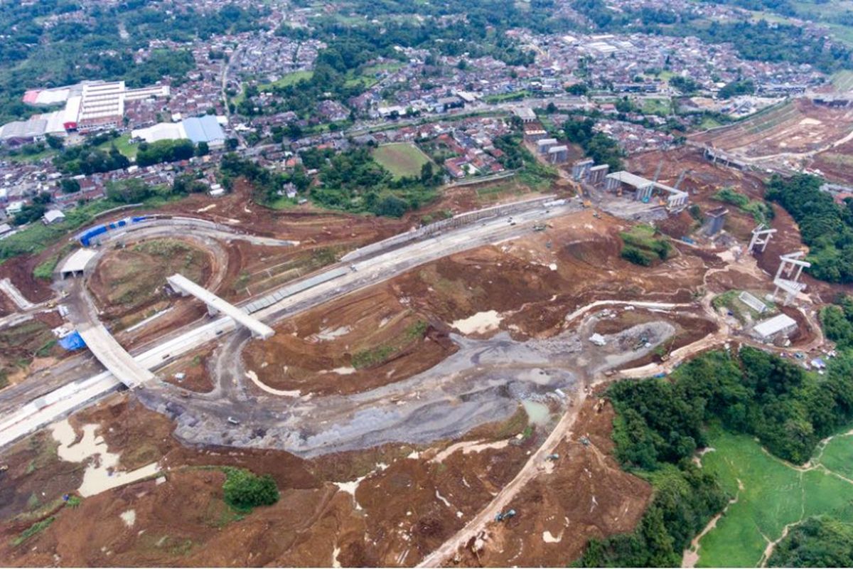 Tol Bogor-Ciawi-Sukabumi (Bocimi), Minggu (8/4/2018).