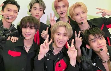 Lirik Lagu Love Talk Versi Mandarin dari WayV
