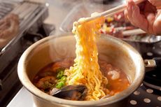Resep Ramyeon Kuah Pedas Keju Cheddar, Comfort Food yang Simpel