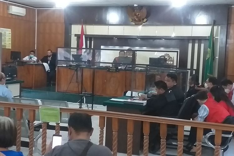 Sidang kasus investasi bodong di Pengadilan Negeri Pekanbaru, Senin (10/1/2022).