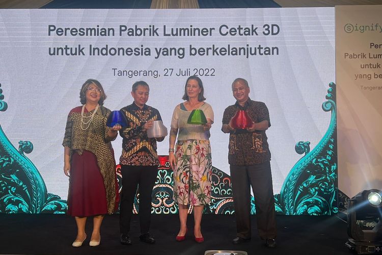 Peresmian Pabrik Luminer Cetak 3D Signify di Kawasan Industri Taman Tekno, Tangerang, Rabu (27/7/2022).