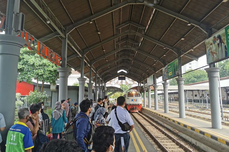 Ilustrasi stasiun kereta api.
