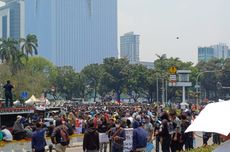 Ada Demo, Akses Jalan Merdeka Barat Masih Direkayasa