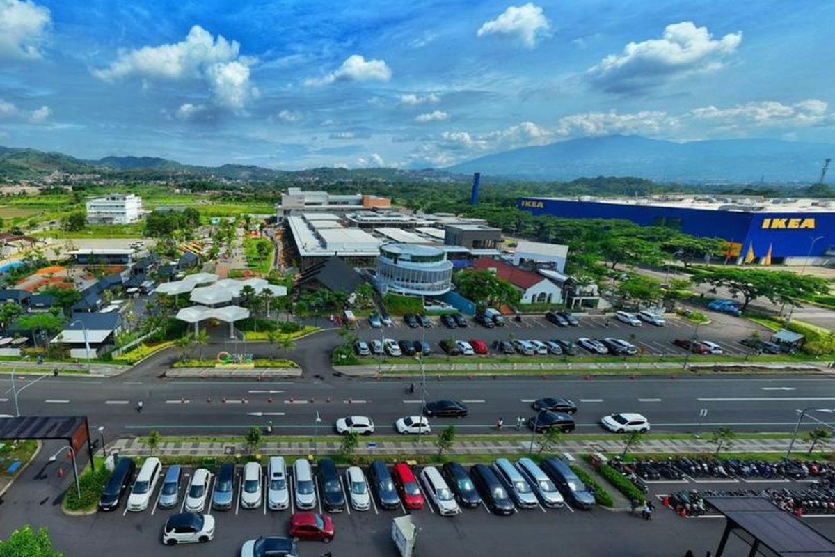 Seiring industri pariwisata yang terus berkembang di kota mandiri terbesar di Bandung Raya, Kota Baru Parahyangan menciptakan peluang usaha yang prospektif. 