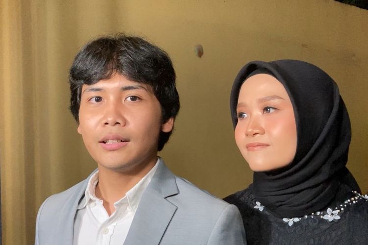 Bintang Emon Umumkan Sang Istri, Alca Octaviani, Hamil Anak Pertama