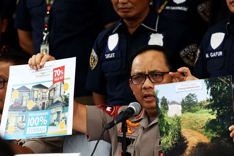 Kapolda Metro Jaya Irjen Pol Gatot Eddy Pramono memberikan keterangan pers saat rilis kasus mafia perumahan syariah di Polda Metro Jaya, Jakarta, Kamis (28/11/2019). Polda Metro Jaya mengungkap tindak pidana pencucian uang (TPPU) terkait sindikat mafia perumahan syariah dengan mengamankan empat orang tersangka dan beberapa barang bukti berupa maket perumahan. ANTARA FOTO/Rivan Awal Lingga/pd.