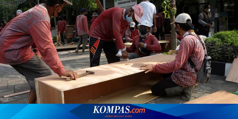 Ratusan Peti Mati Disiapkan untuk Antisipasi Lonjakan Kematian akibat Covid-19 di Surabaya - Vimarsana News
