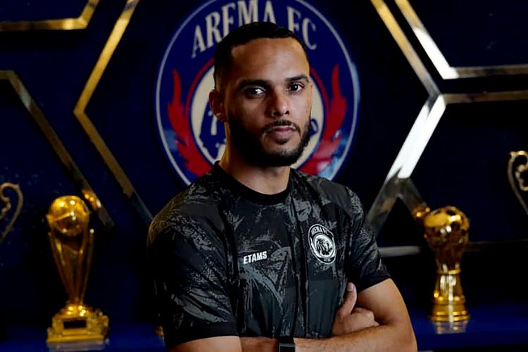 Arema FC Lengkapi Kuota Pemain Asing dari Brasil dalam Sehari