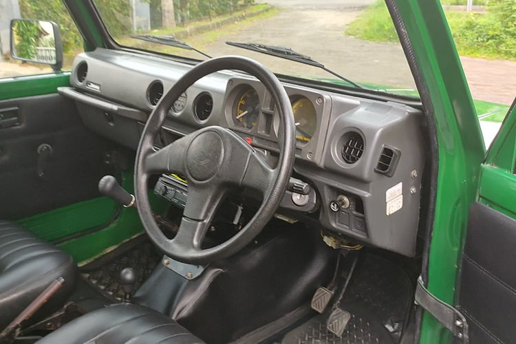 interior jimny sj410