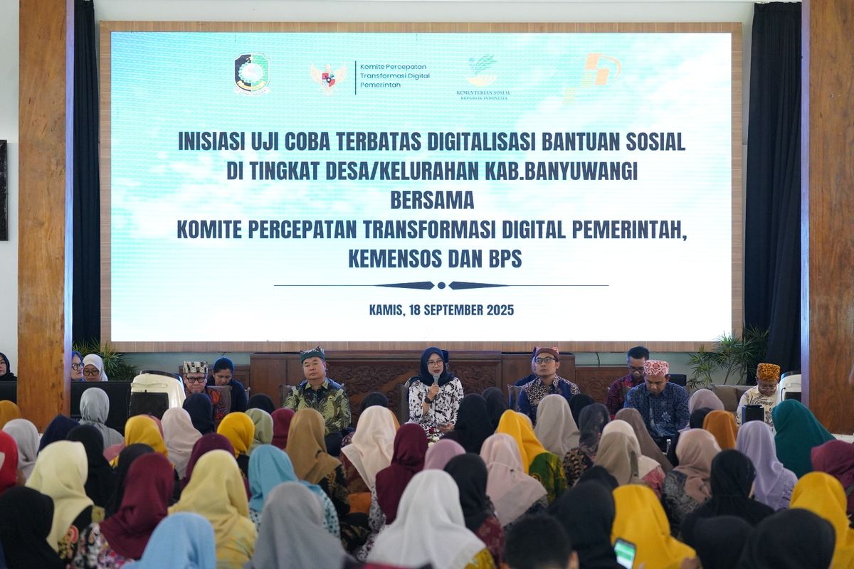Kementerian Pendayagunaan Aparatur Negara dan Reformasi Birokrasi (PANRB) menggelar uji coba digitalisasi program Perlindungan Sosial (Perlinsos) di Kabupaten Banyuwangi, Jawa Timur, Kamis (18/9/2025).