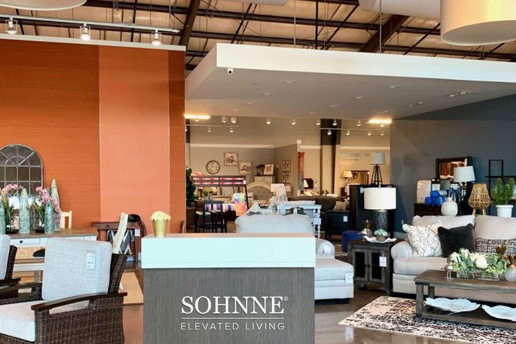 Produsen furnitur PT Sohnne Furnitur Internasional berencana mendominasi pasar furnitur Amerika Serikat pada 2025.