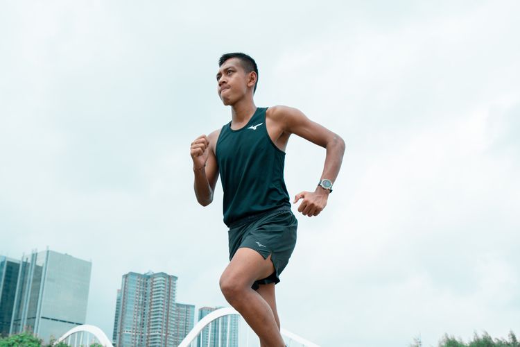 Pelari marathon Indonesia, Reza Aulia Pradipta, dan Muhammad Ady Saputra, bakal tampil di Osaka Marathon 2023.