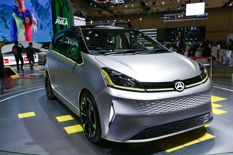 Mobil listrik konsep Daihatsu Ayla EV dipamerkan di ajang Gaikindo Indonesia International Auto Show (GIIAS) 2022 di ICE BSD, Tangerang, Jumat (12/8/2022).