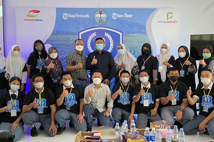 Bekerja sama dengan Tribun Timur, PT Elnusa Petrofin gelar kegiatan CSR Petrofin Journalist Academy 2021, pada Kamis (16/12/2021), di SMA Negeri 17 Makassar. 