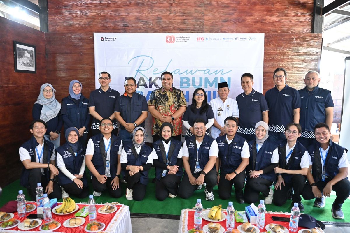 PT Asuransi Kredit Indonesia (Askrindo) menunjukkan dukungan terhadap penguatan nilai kebangsaan, pengembangan Sumber Daya Manusia (SDM), dan kepedulian sosial melalui keterlibatan dalam kegiatan Relawan Bakti BUMN 2025.