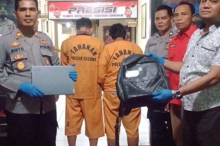 Dua pelaku pencurian laptop di bus Rosalia Indah jurusan Jakarta-Yogyakarta diamankan jajaran Posek Secang Polresta Magelang pada Rabu (10/5/2023). Mereka ditangkap usai menggasak sebuah laptop milik penumpang.