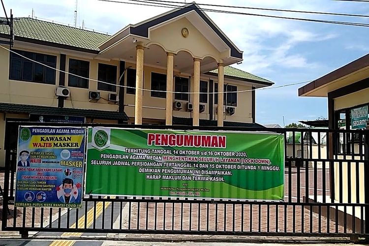 Setelah adanya salah satu panitera pengganti yang positif Covid-19, Pengadilan Agama Medan ditutup selama seminggu.