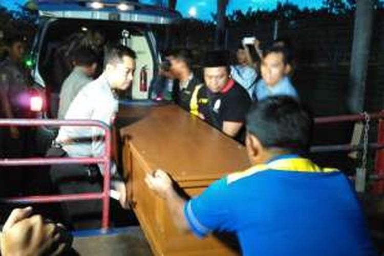 Empat jenazah TKI korban kapal tenggelam kembali dipulangkan, Jumat (11/11/2016).