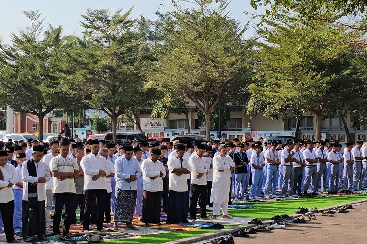 Warga Majalengka Krisis Air Bersih hingga Kekeringan Sawah, Pemkab Gelar Shalat Istisqa Mohon Turun Hujan