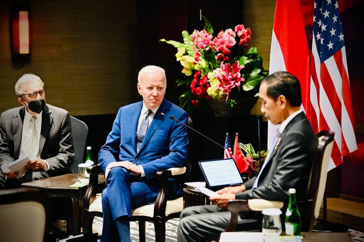 Suasana pertemuan bilateral antara Presiden Joko Widodo dan Presiden Amerika Serikat Joe Biden di Bali, Senin (14/11/2022). Presiden AS Joe Biden dan para pemimpin negara sekutu utama AS disebut mengadakan pertemuan darurat pada Rabu (16/11/2022) di Bali, setelah rudal menghantam wilayah Polandia di dekat perbatasan dengan Ukraina.