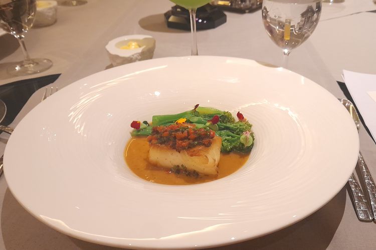 Oven roasted chilean sea bass di Restoran il Mare Hotel Mulia.