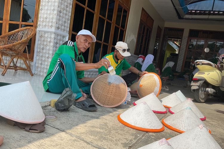 Dudukuy Tak Lagi Sekadar Pelindung Sawah, Lansia Pangandaran Sulap Jadi Simbol Semangat Kemerdekaan