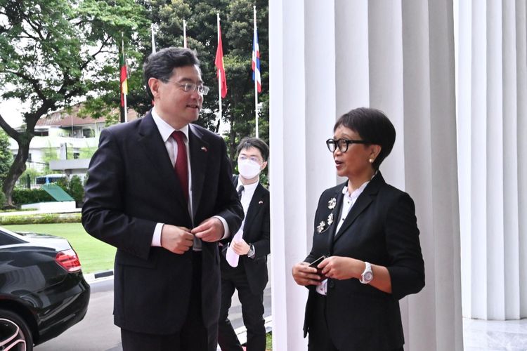 Pertemuan bilateral antara Menteri Luar Negeri (Menlu) Retno L. P. Marsudi dan Menlu China, Qin Gang untuk membahas Joint Commission for Bilateral Cooperation (JCBC) ke-4 Indonesia-China di Kementerian Luar Negeri (Kemlu), Jakarta Pusat, Rabu (22/2/2023). 