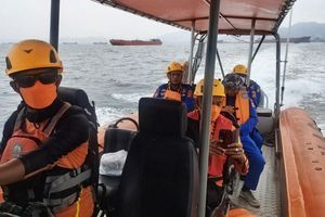 5 Jurnalis Hilang Kontak di Selat Sunda Belum Ditemukan, Basarnas Lampung Turunkan 2 RIB Bantu Pencarian