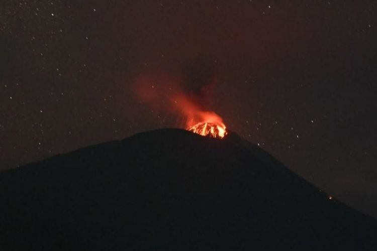 Gunung Ile Lewotolok Erupsi 1.873 Kali dalam 5 Hari, Abu Capai 700 Meter