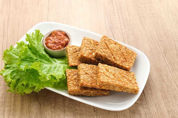 Tempe goreng renyah dengan bumbu gurih, sempurna untuk camilan atau lauk