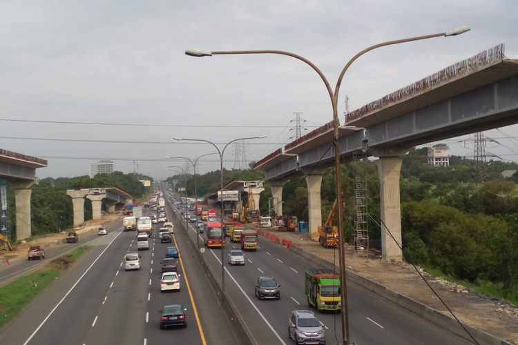 Pengerjaan tol Jakarta-Cikampek Elevated di kilometer 39