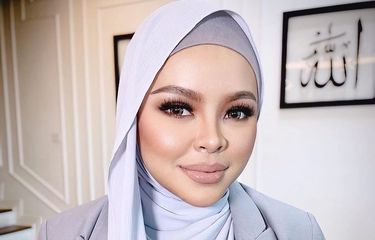 Profil Siti Sarah Raisuddin, Penyanyi Malaysia Meninggal karena ...
