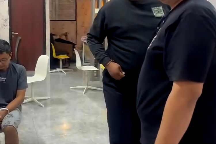 Setubuhi Santriwati Usia 11 Tahun, Seorang Ustaz di Sidoarjo Ditahan Polisi