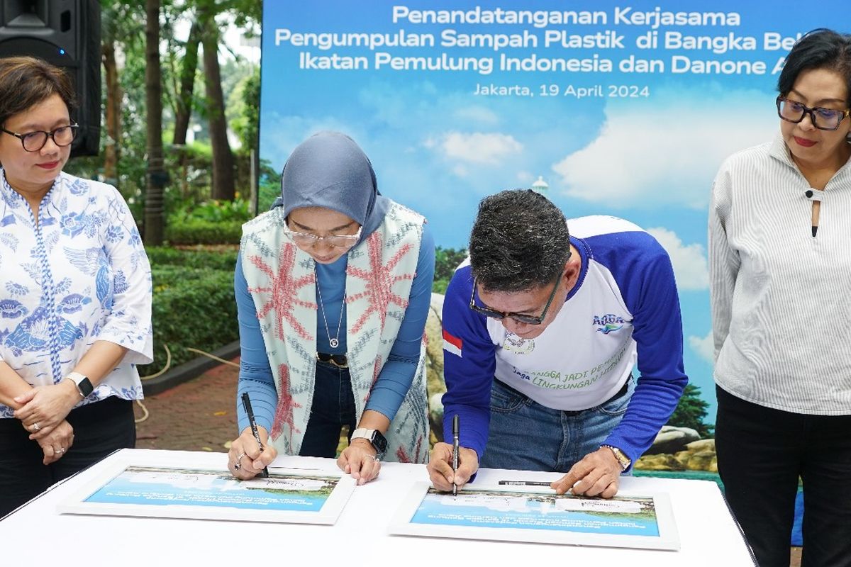 Aqua menjalin kerja sama dengan Ikatan Pemulung Indonesia (IPI) untuk mewujudkan ekonomi sirkular melalui pengelolaan sampah plastik. 