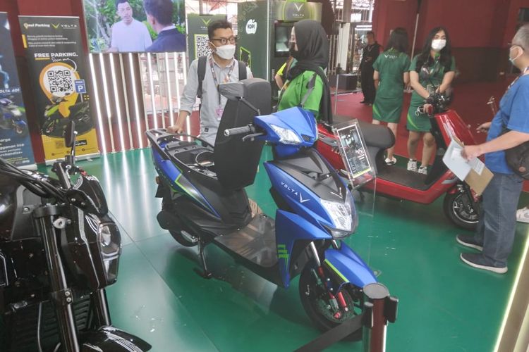 Volta 401 mejeng di pameran Indonesia International Motor Show (IIMS) Hybrid 2022.
