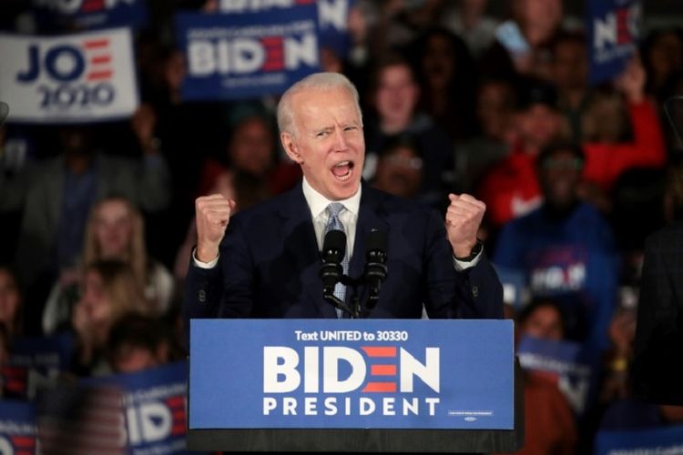 Mantan Wakil Presiden Amerika Serikat yang juga Capres Demokrat pada Pilpres 2020 Joe Biden menyampaikan pidato kemenangan telaknya di primary Carolina Selatan, Sabtu (29/02/2020)