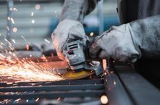 Bahlil Ajak Kader Bantu Warga Sumatera, Minta Kantor Golkar Daerah Jadi Posko