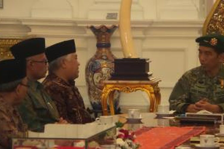 Presiden Joko Widodo menemui petinggg PP Muhammadiyah di Istana Merdeka,Selasa (16/6/2015).