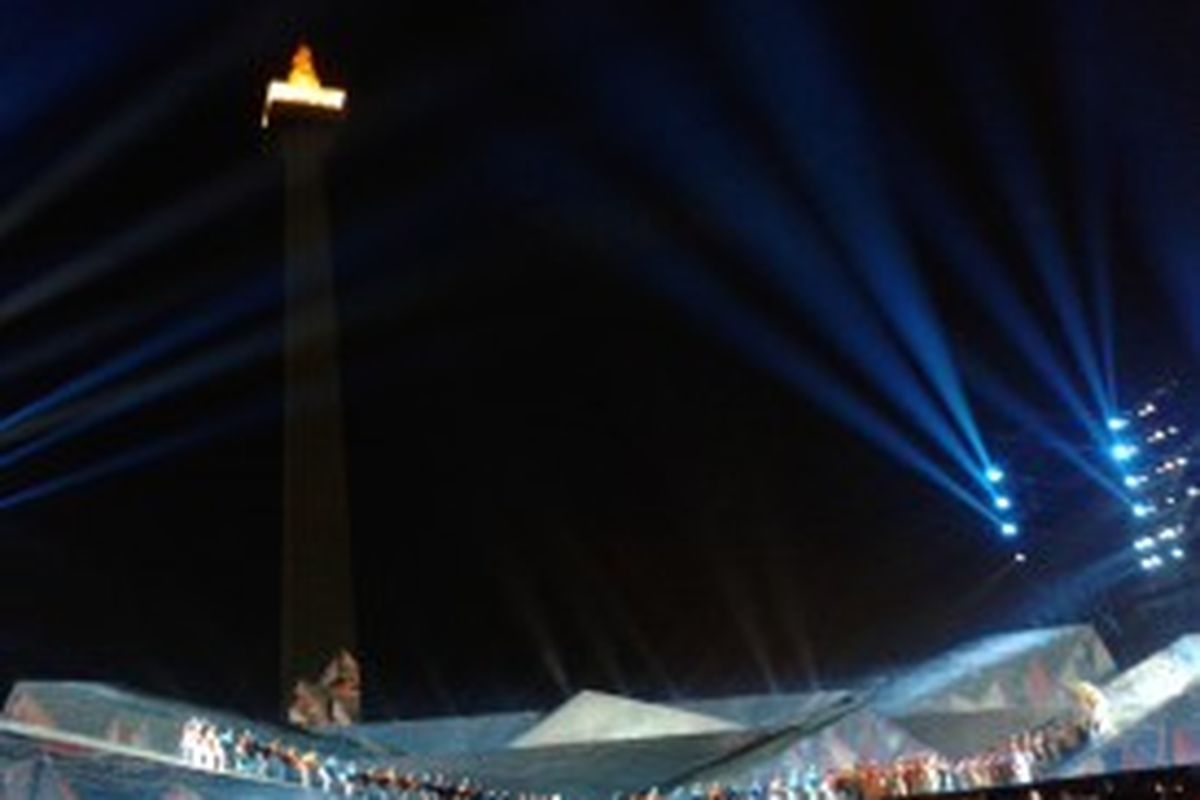 Pertunjukan teater musikal Ariah yang dilangsungkan di Tugu Monas, Sabtu (29/6/2013) malam