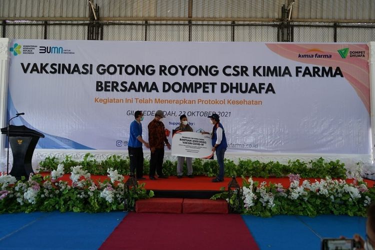 Guna mendukung percepatan penanganan Pandemi Covid-19, Dompet Dhuafa bersama Kimia Farma hadirkan Vaksinasi Gotong Royong untuk masyaarakat Lombok Barat, NTB, Jumat (22/10/2021).