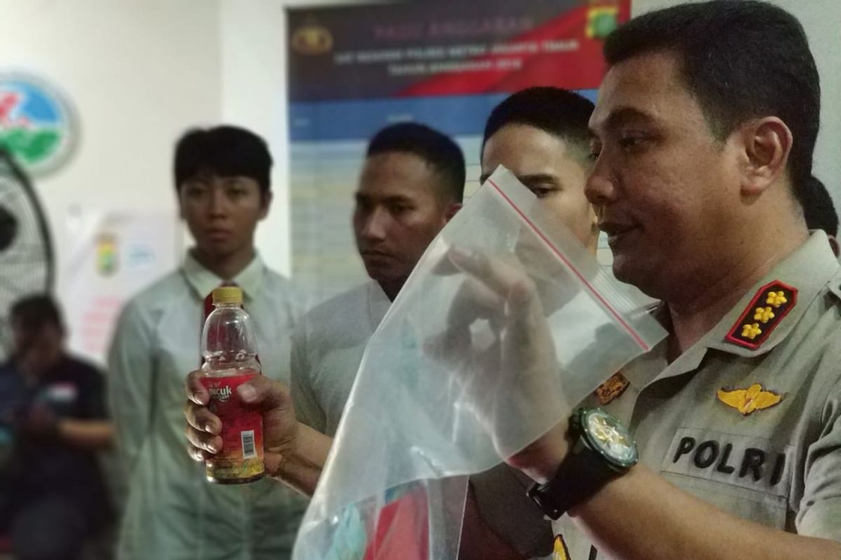 Kapolres Jakarta Timur Yoyon Tony Surya Putera, rilis pelaku pengancaman di Jatinegara, Kamis (7/6/2018)