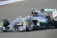 Rosberg Menangi Persaingan Ketat dengan Hamilton
