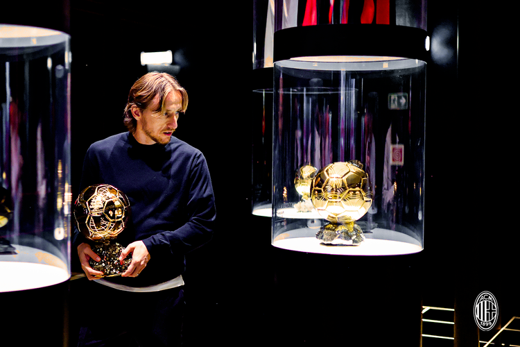 Ballon d’Or Milik Luka Modric Dipamerkan di Museum AC Milan