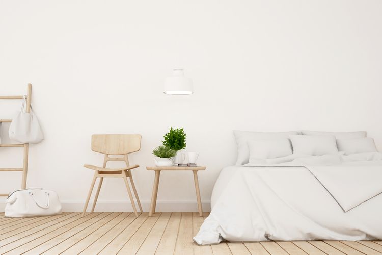 Warna putih dapat memantulkan cahaya dan membuat ruangan tampak lebih luas