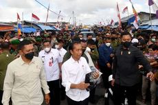 Ribuan Warga Tanimbar Menyemut Sambut Jokowi, Pj Bupati: Terakhir Dikunjungi Presiden Soekarno Tahun 1958