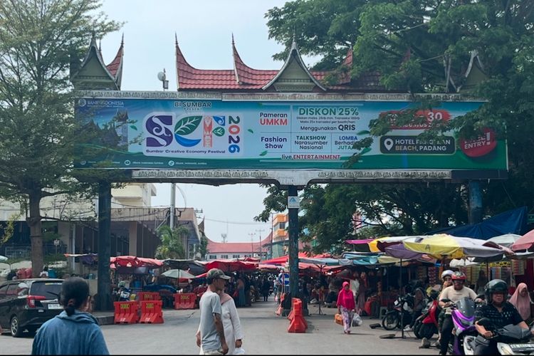 Kabut Asap Selimuti Padang, Warga Keluhkan Sesak Napas dan Pusing