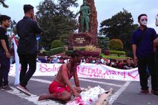 Dukung Protes Warga Kendeng, Mahasiswa Kediri Gelar Aksi Teatrikal